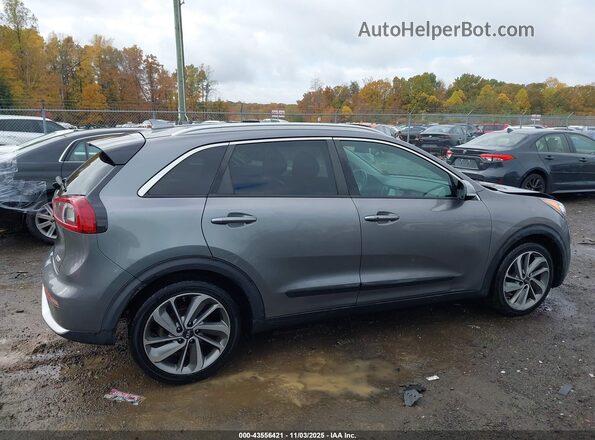 KNDCE3LC7J5114068 2018 KIA NIRO Gray 