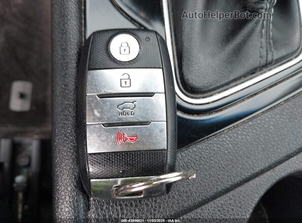 KNDCE3LC7J5114068 2018 KIA NIRO Gray 