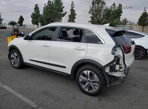 KNDCE3LG8L5074864 2020 KIA NIRO White Trasero izquierdo