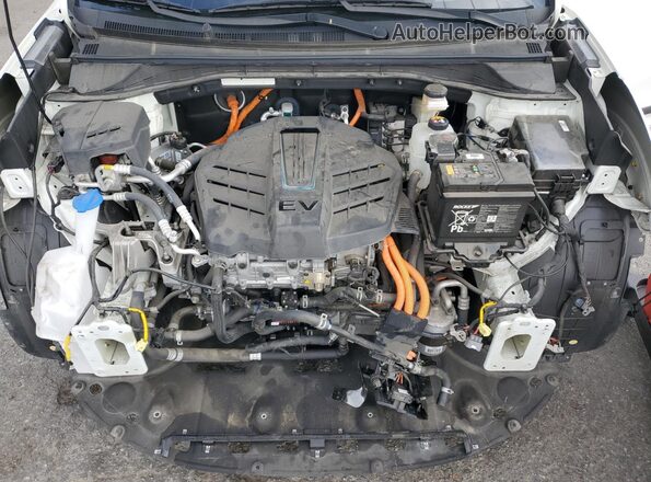 KNDCE3LG8L5074864 2020 KIA NIRO White Vista del compartimento del motor