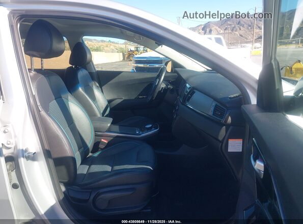 KNDCE3LGXK5030220 2019 KIA NIRO EV Silver Սալոնի դիմացի տեսք
