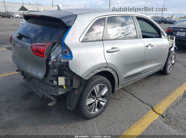 KNDCM3LD7N5545527 2022 KIA NIRO PLUG-IN HYBRID Серебряный Задняя правая четверть