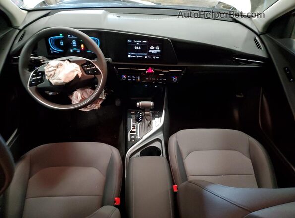KNDCP3LEXT5319205 2026 KIA NIRO White Вид панелі приладів