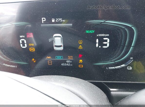 KNDCR3LE6P5049521 2023 KIA NIRO White 