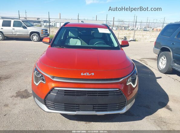 KNDCR3LE8P5093794 2023 KIA NIRO Оранжевый Вид щитка приборов