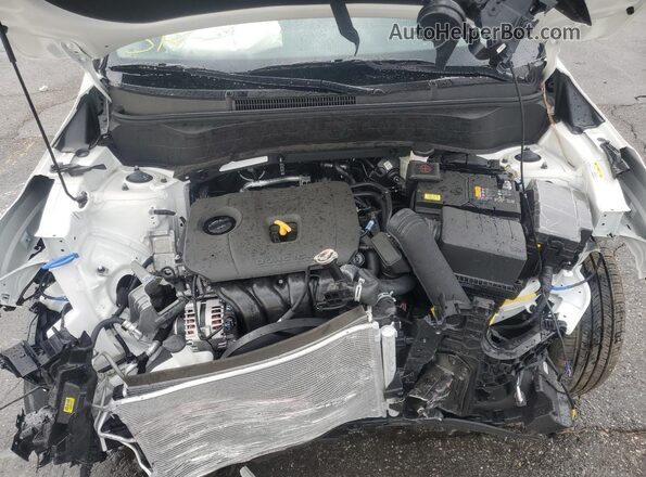 KNDEP2AA6T7838453 2026 KIA SELTOS White Vista del compartimento del motor