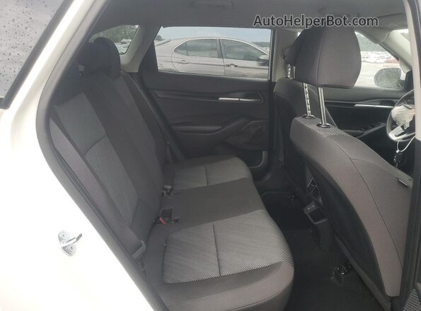 KNDEP2AA6T7838453 2026 KIA SELTOS White Vista interior trasera