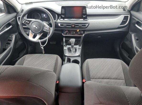 KNDEPCAA7M7124127 2021 KIA SELTOS Gray წინა პანელის ხედი