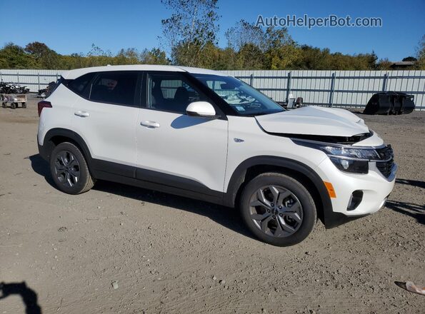 KNDEPCAA7S7729519 2025 KIA SELTOS Белый Передняя правая четверть