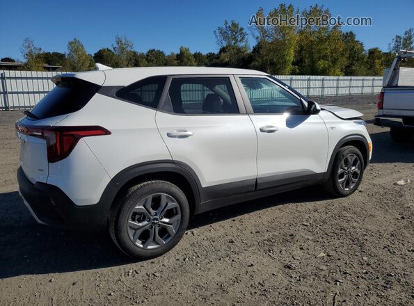 KNDEPCAA7S7729519 2025 KIA SELTOS Белый Задняя правая четверть