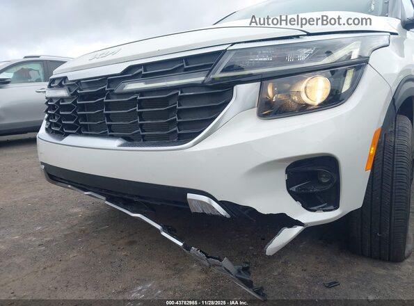 KNDERCAA0R7472000 2024 KIA SELTOS Белый Вид спереди
