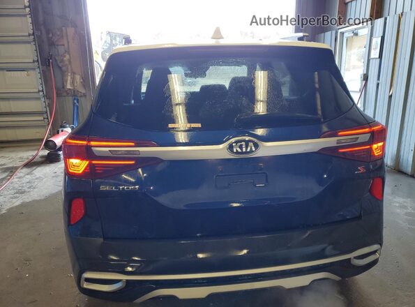 KNDEU2AAXM7049281 2021 KIA SELTOS Blue Vista trasera