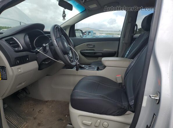 KNDMB5C10K6539327 2019 KIA SEDONA Silver წინა სალონის ხედი