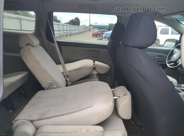 KNDMB5C10K6539327 2019 KIA SEDONA Silver უკანა სალონის ხედი