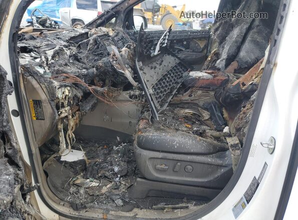 KNDMB5C12M6674635 2021 KIA SEDONA White Front interior view