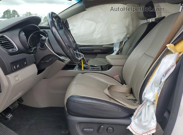 KNDMB5C16K6517204 2019 KIA SEDONA Белый Вид салона спереди