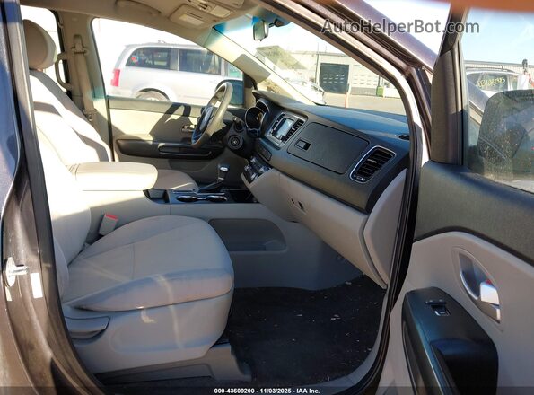 KNDMB5C16L6581485 2020 KIA SEDONA Черный Вид салона спереди
