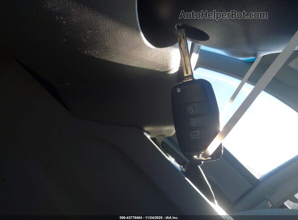 KNDMB5C17G6179738 2016 KIA SEDONA Серебряный Вид панели приборов