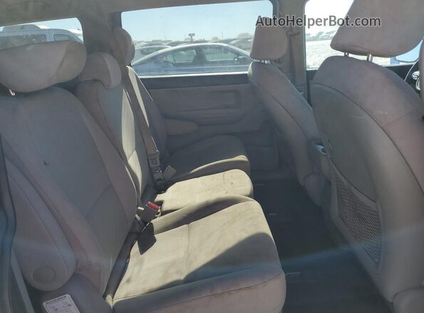KNDMB5C1XK6558855 2019 KIA SEDONA Серебряный Вид задней части салона