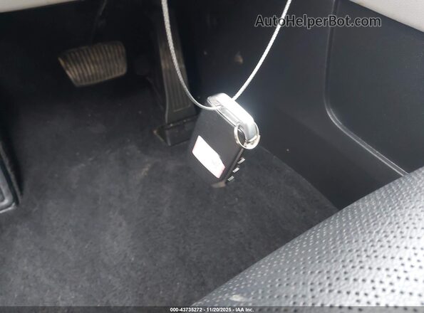 KNDNE5H3XR6309441 2024 KIA CARNIVAL MPV White Widok deski rozdzielczej