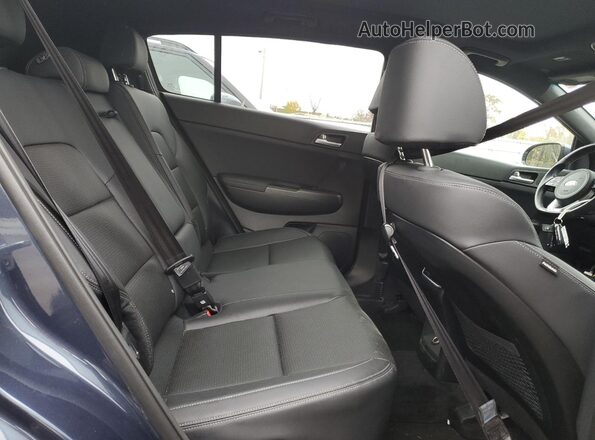 KNDP6CAC2N7011555 2022 KIA SPORTAGE Blue Vista interior trasera