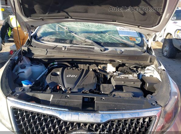 KNDPB3AC2G7811268 2016 KIA SPORTAGE Серебряный Вид сзади