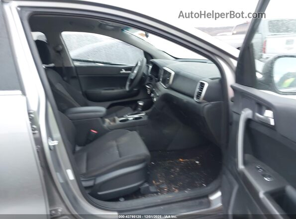 KNDPMCAC4N7022188 2022 KIA SPORTAGE Silver Սալոնի դիմացի տեսք