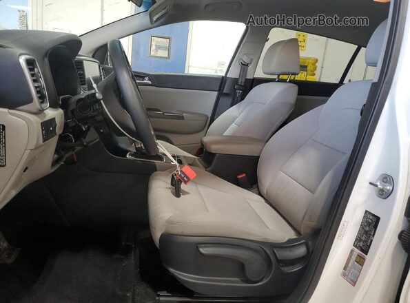 KNDPMCAC8L7805673 2020 KIA SPORTAGE White Սալոնի դիմացի տեսք