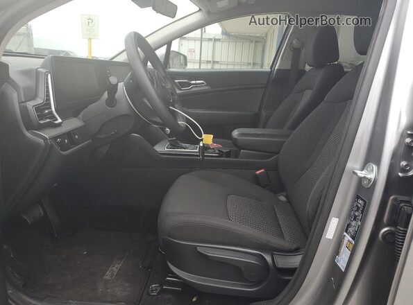 KNDPUCDF0R7230225 2024 KIA SPORTAGE Silver Front interior view