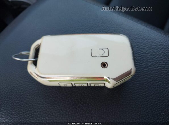 KNDPVCAG2P7102995 2023 KIA SPORTAGE HYBRID White Առջևի վահանակի տեսք