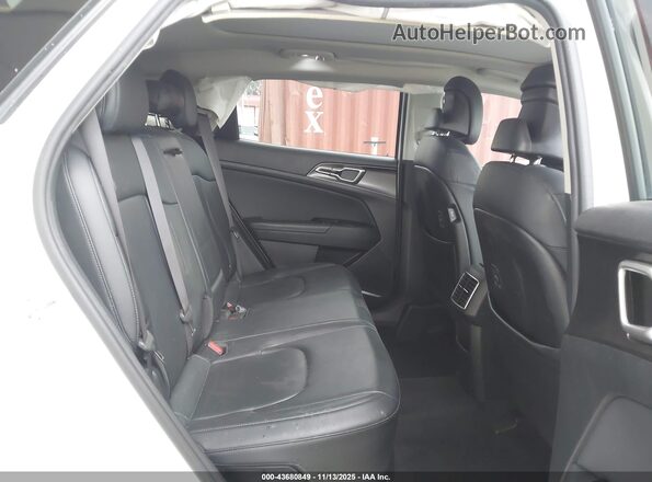 KNDPVCAG7P7026268 2023 KIA SPORTAGE HYBRID White VIN კოდის სტიკერის ხედი