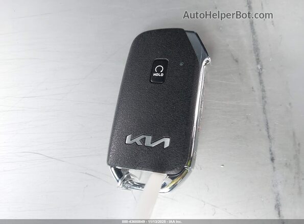 KNDPVCAG7P7026268 2023 KIA SPORTAGE HYBRID White წინა პანელის ხედი