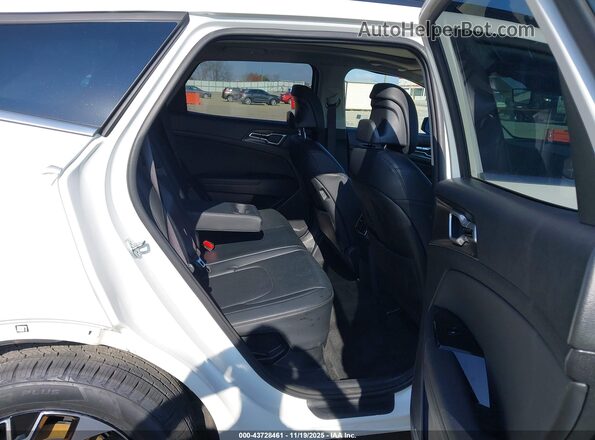 KNDPVCDG1R7163656 2024 KIA SPORTAGE HYBRID White Vista de la etiqueta del VIN