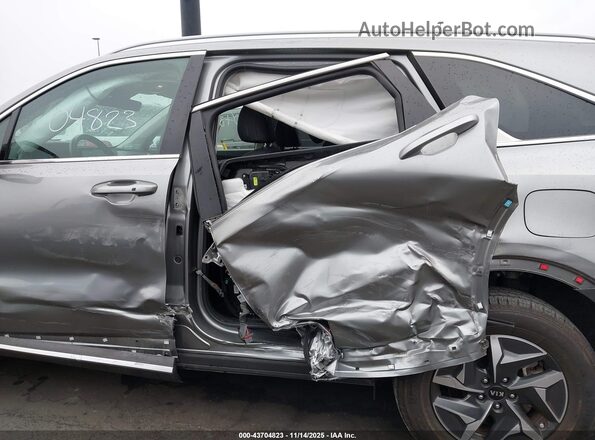 KNDRG4LG3M5055151 2021 KIA SORENTO HYBRID Silver Widok z przodu