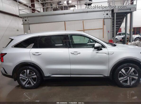 KNDRHDLG2R5247665 2024 KIA SORENTO HYBRID Silver Панорамний вид салону 360°
