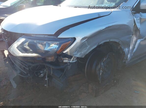 KNMAT2MT6JP614894 2018 NISSAN ROGUE Серебряный Вид спереди