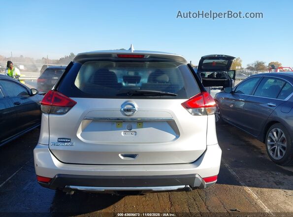 KNMAT2MT6JP614894 2018 NISSAN ROGUE Серебряный 