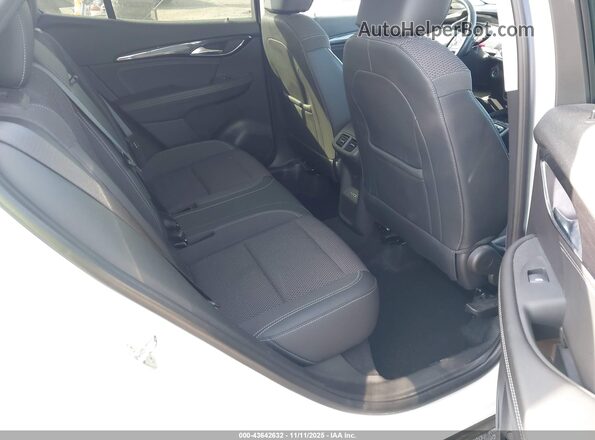 LRBAZLR40MD082794 2021 BUICK ENVISION White Vista de la etiqueta del VIN