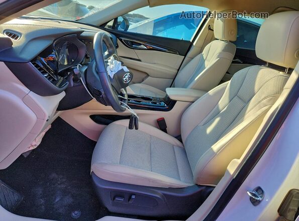 LRBAZLR45ND138715 2022 BUICK ENVISION White Widok wnętrza z przodu