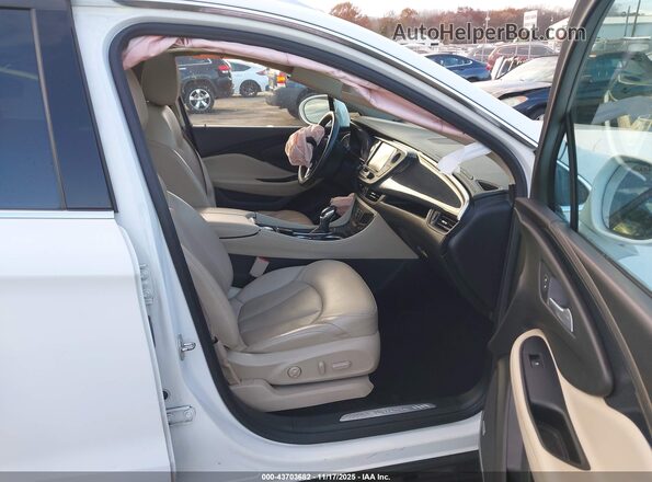 LRBFX3SX7JD027450 2018 BUICK ENVISION White Widok wnętrza z przodu