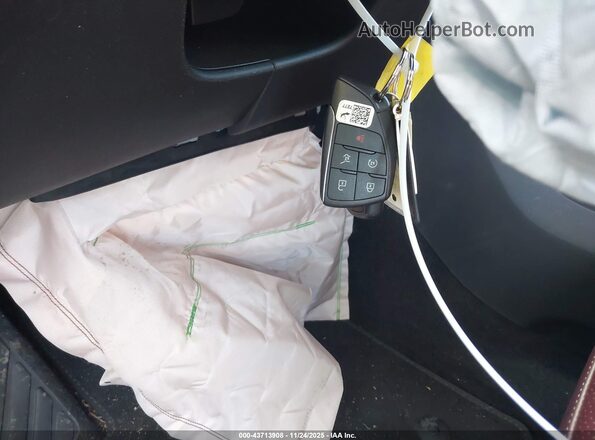 LRBFZLE45SD004066 2025 BUICK ENVISION Silver Vista del salpicadero
