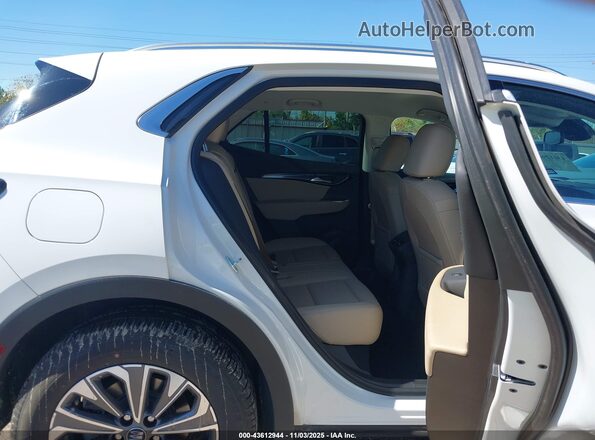 LRBFZME42RD066900 2024 BUICK ENVISION White VIN კოდის სტიკერის ხედი