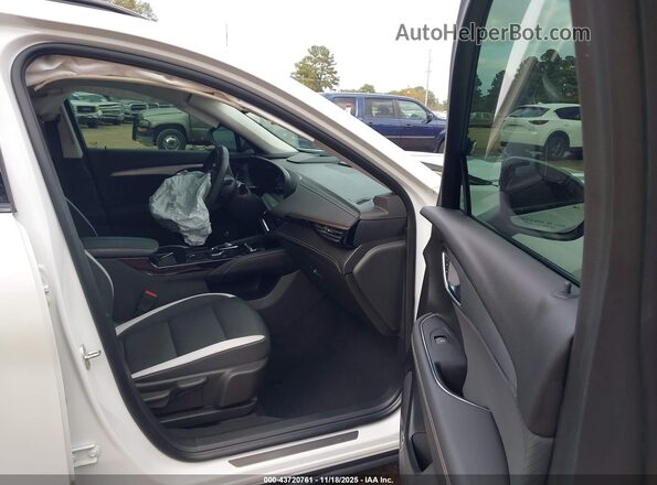 LRBFZPE49RD017839 2024 BUICK ENVISION White Vista interior delantera