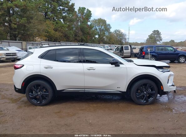 LRBFZPE49RD017839 2024 BUICK ENVISION White Vista interior de 360 grados
