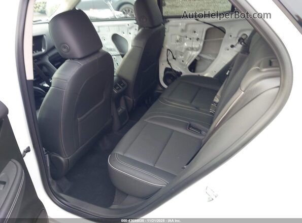 LRBFZPR45ND065813 2022 BUICK ENVISION White VIN sticker view