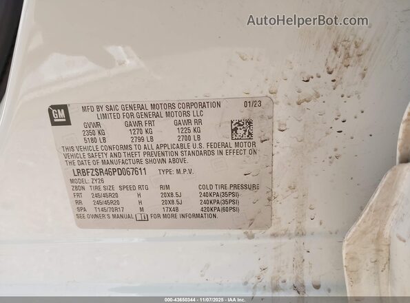 LRBFZSR46PD067611 2023 BUICK ENVISION White ძრავის განყოფილების ხედი