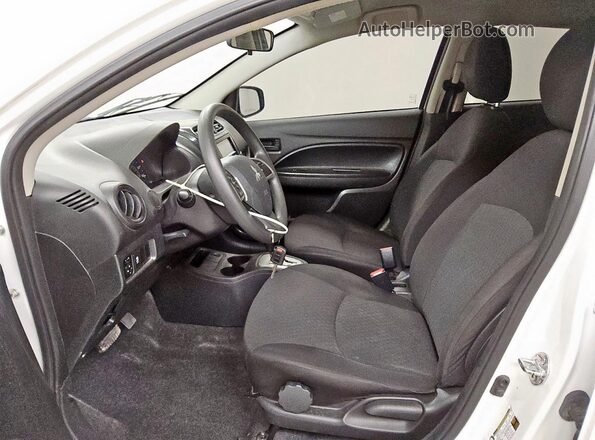 ML32A3HJ9LH011107 2020 MITSUBISHI MIRAGE White Widok wnętrza z przodu