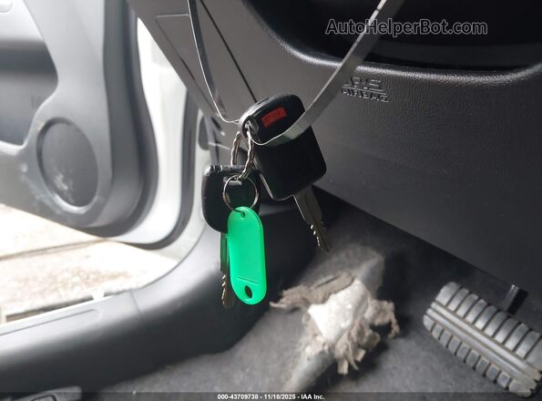 ML32F3FJ5JHF11012 2018 MITSUBISHI MIRAGE G4 White Vista del salpicadero