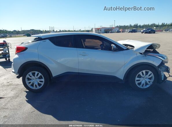 NMTKHMBX1LR111157 2020 TOYOTA LE Белый Вид задней части салона