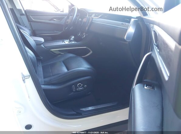 SADCJ2EX0NA700487 2022 JAGUAR F-PACE White Вид салону спереду